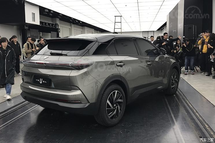 Hozon Auto U với đuôi xe bắt mắt Hozon Auto U với đuôi xe bắt mắt