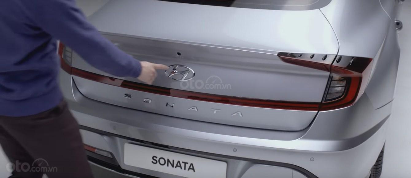 Hyundai Sonata 2020: Đèn hậu Civic