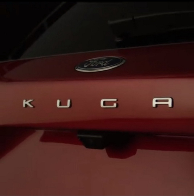 Ford Escape tung teaser hé lộ ngoại thất giống Focus 3