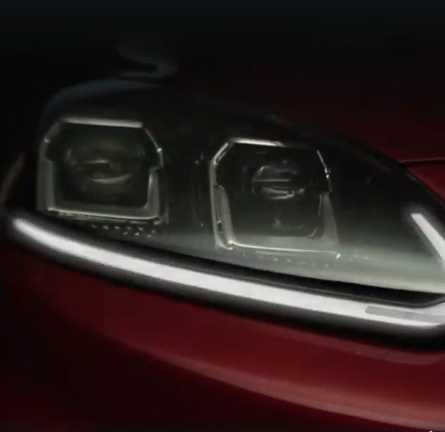 Ford Escape tung teaser hé lộ ngoại thất giống Focus Ford Escape tung teaser hé lộ ngoại thất giống Focus.