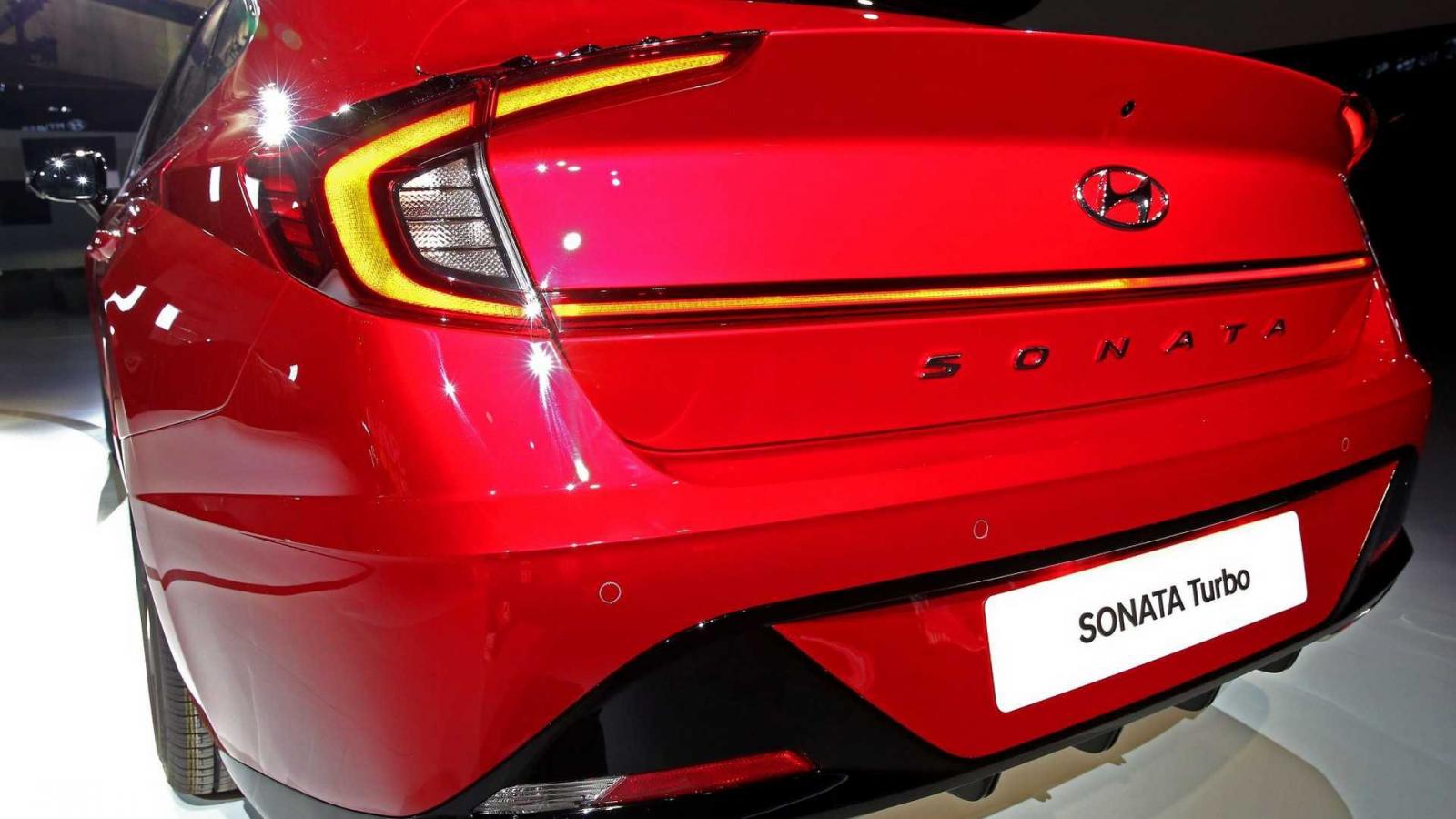 Hyundai Sonata thế hệ mới ra mắt đẹp hơn, mạnh hơn 5 Hyundai Sonata thế hệ mới ra mắt đẹp hơn, mạnh hơn a5