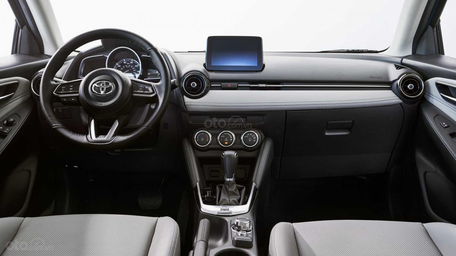Toyota Yaris Hatchback 2020 tích hợp trang bị tiện lợi