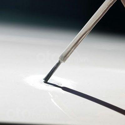 Hướng dẫn sửa xe tróc sơn, ô tô trầy và có rỉ sét tại nhà - Cẩn thận sơn lớp chính Hướng dẫn sửa xe tróc sơn, ô tô trầy và có rỉ sét tại nhà - Cẩn thận sơn lớp chính