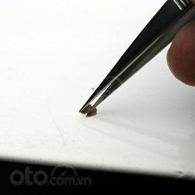 Hướng dẫn sửa xe tróc sơn, ô tô trầy và có rỉ sét tại nhà - Trầy lớn cần gấp vụn bám Hướng dẫn sửa xe tróc sơn, ô tô trầy và có rỉ sét tại nhà - Trầy lớn cần gấp vụn bám