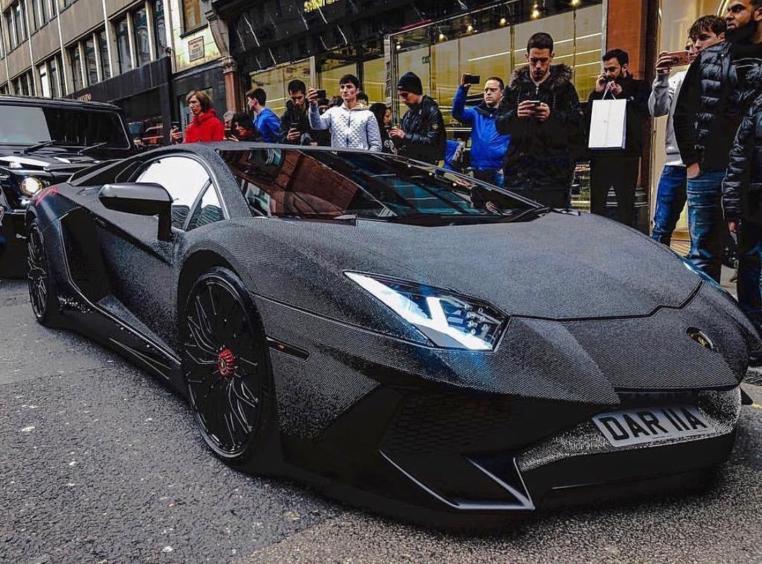 “Bò đen” Lamborghini Aventador SV 