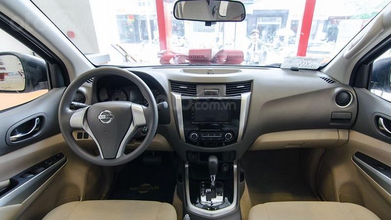 Khoang cabin của Nissan Navara 2019...