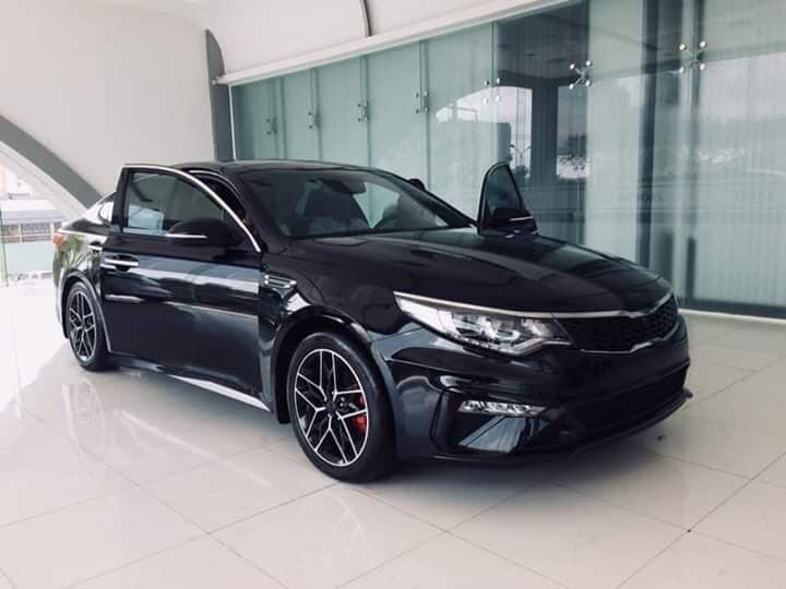 Nghịch lý: Kia Optima 2019 mới đã về đại lý, giá xe hiện tại âm thầm tăng?.