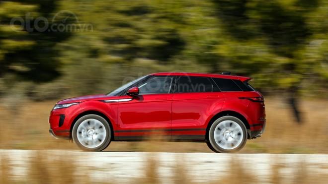 Range Rover Evoque hybrid đảm bảo tính năng off road mạnh mẽ