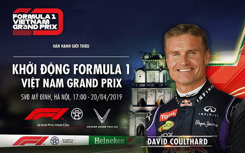 David Coulthard cùng đội Red Bull chuẩn bị biểu diễn đua xe F1 tại Mỹ Đình