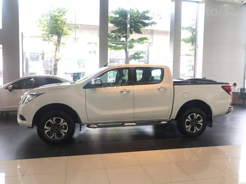 Mua xe Mazda BT-50 trong tháng 4 được tặng lệ phí trước bạ a2