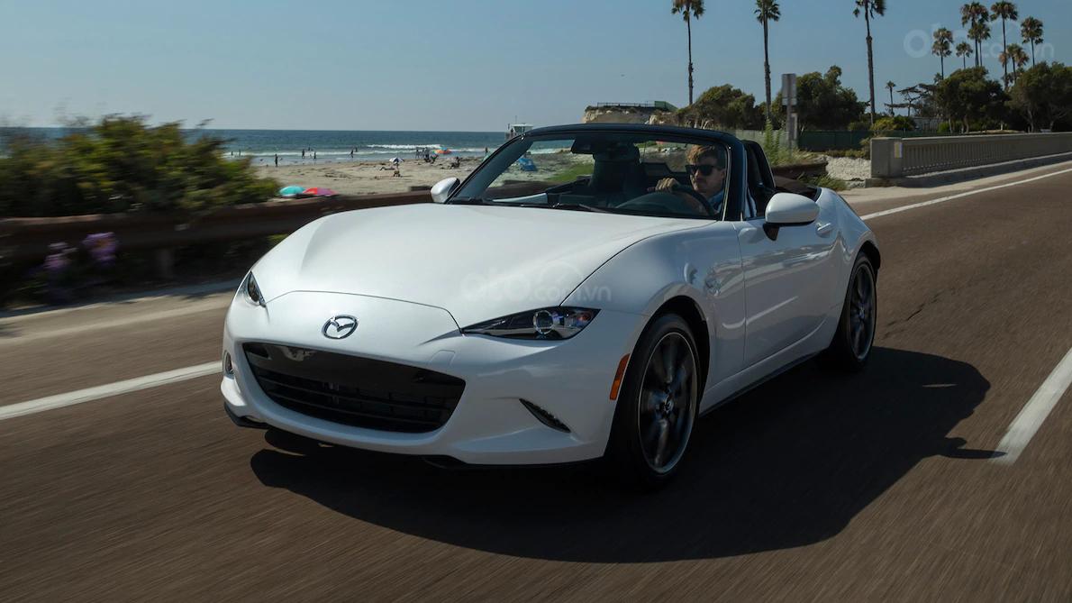 Đánh giá xe Mazda MX-5 2019 màu trắng