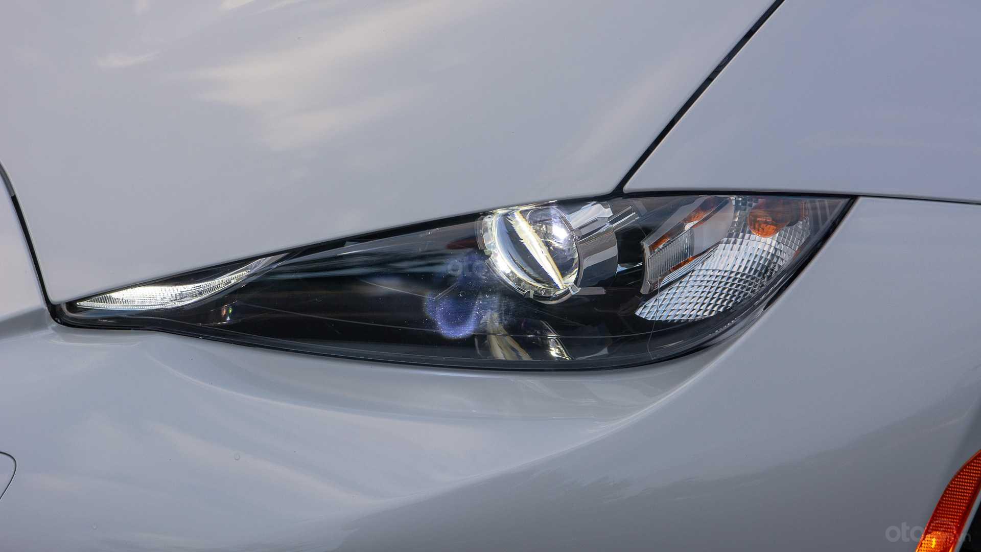 Đánh giá xe Mazda MX-5 2019 đèn trước