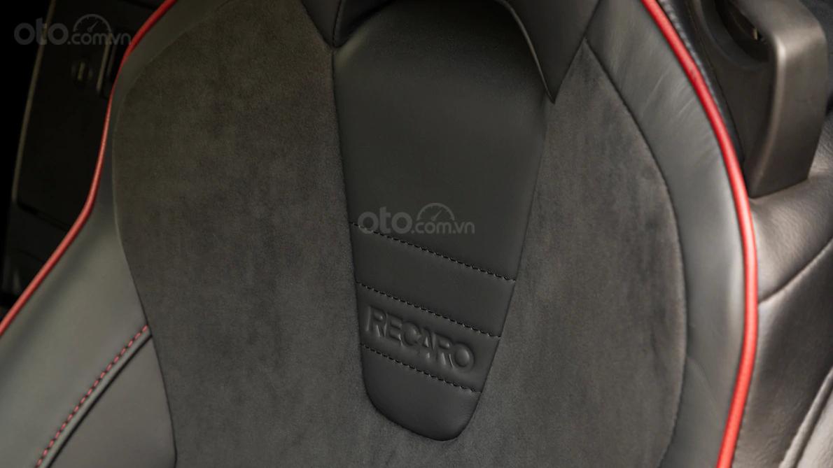Đánh giá xe Mazda MX-5 2019 - cận cảnh ghế ngồi 2