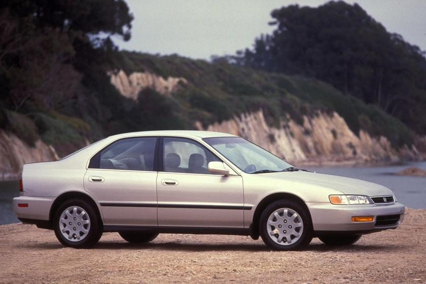 Bill Gates và các tỷ phú giàu nhất thế giới đi xe gì?fjgh