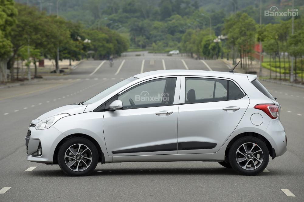 So sánh Hyundai Grand i10 2019 và Mitsubishi Attrage 2019 về đuôi xe 3