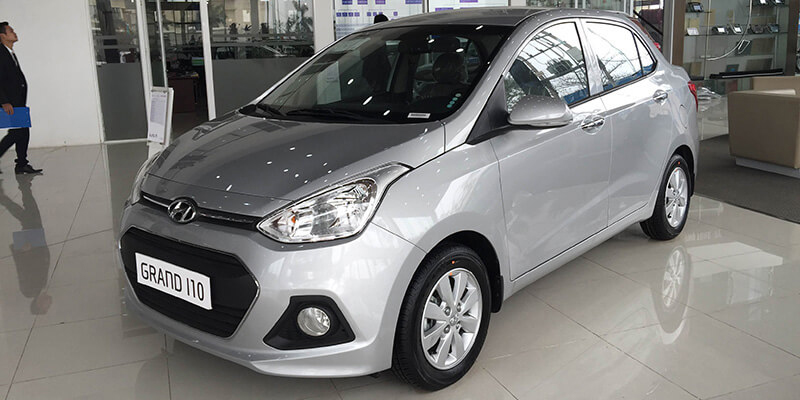 So sánh Hyundai Grand i10 2019 và Mitsubishi Attrage 2019 về đầu xe 3