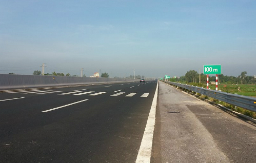 Giải đáp những thắc mắc trên đường cao tốc của tài xế Việt