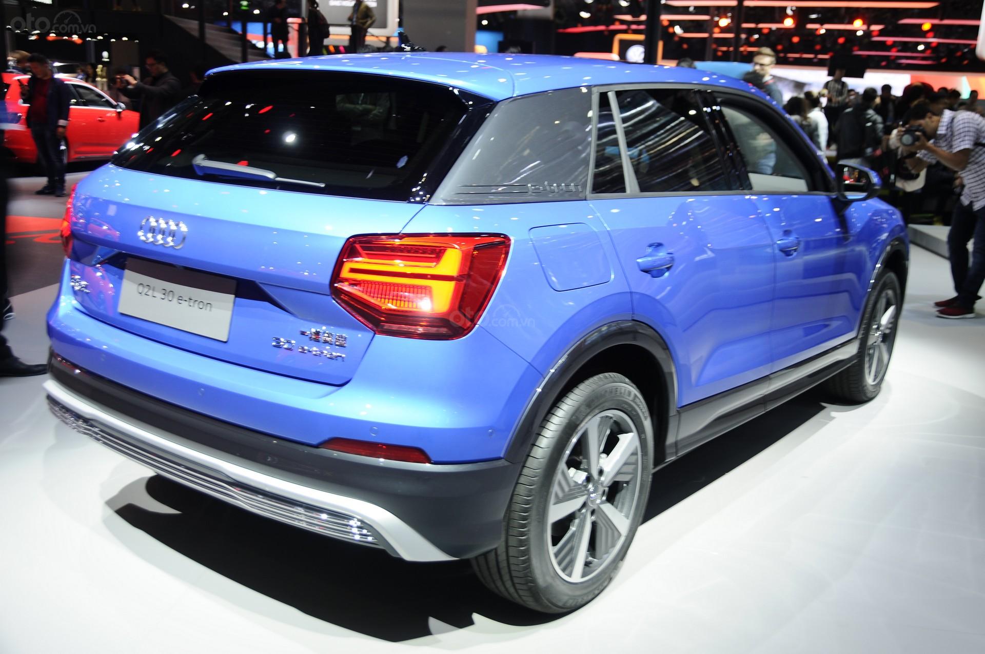 Audi Q2 L E-Tron - ảnh 4 Audi Q2 L E-Tron - đuôi xe 2