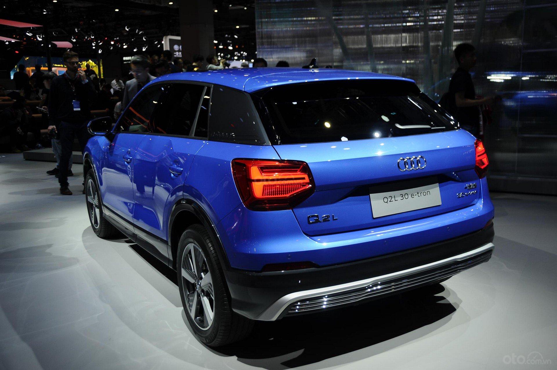Audi Q2 L E-Tron - ảnh 3 Audi Q2 L E-Tron đuôi xe