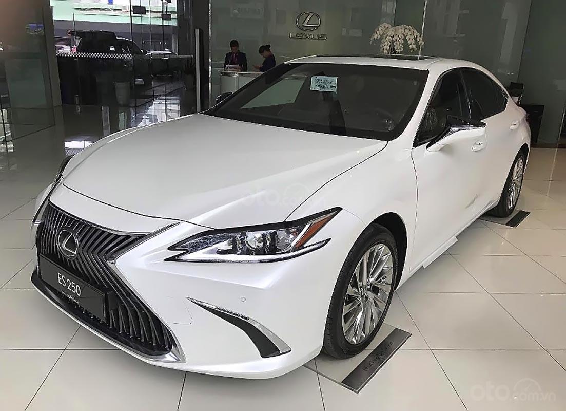 Lexus es 250 белый перламутр