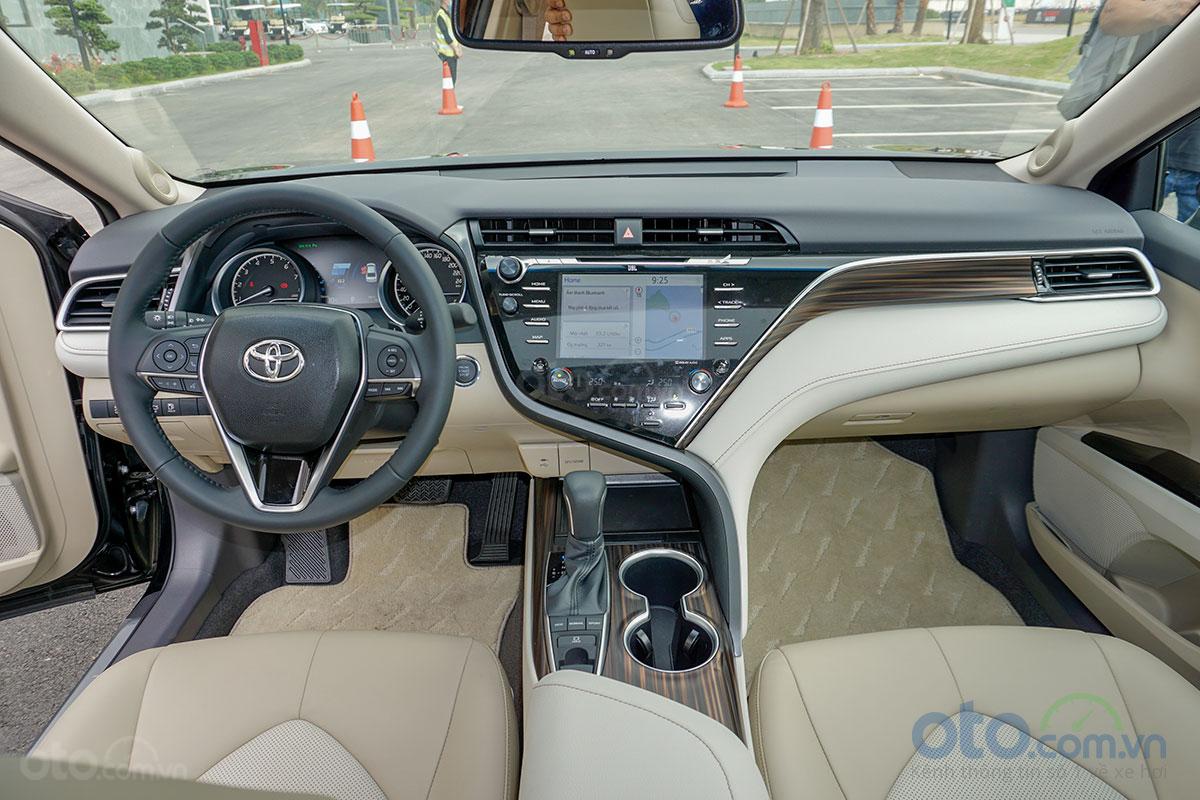 Chính thức công bố giá Toyota Camry 2019 tại Việt Nam, cao nhất tỷ đồng a3