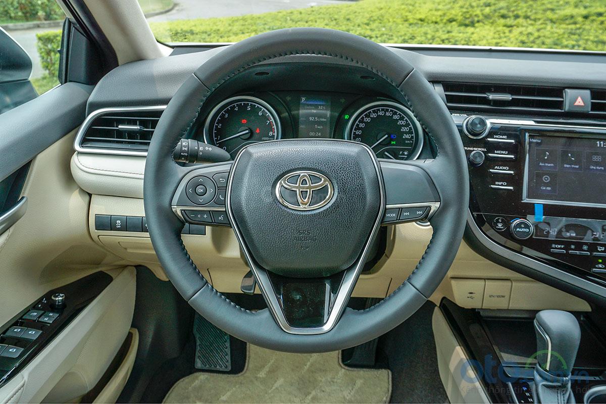 Vô lăng Toyota Camry 2.0G 2019...