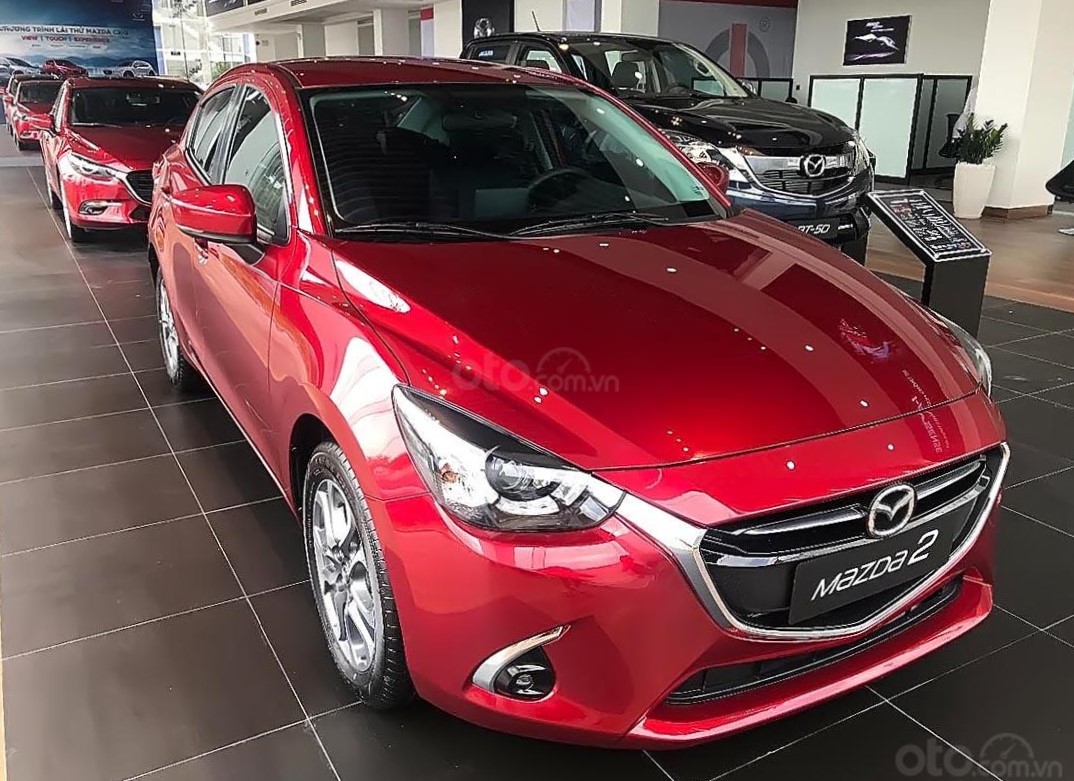 Ảnh ngoại thất Mazda2 2019 bản màu đỏ