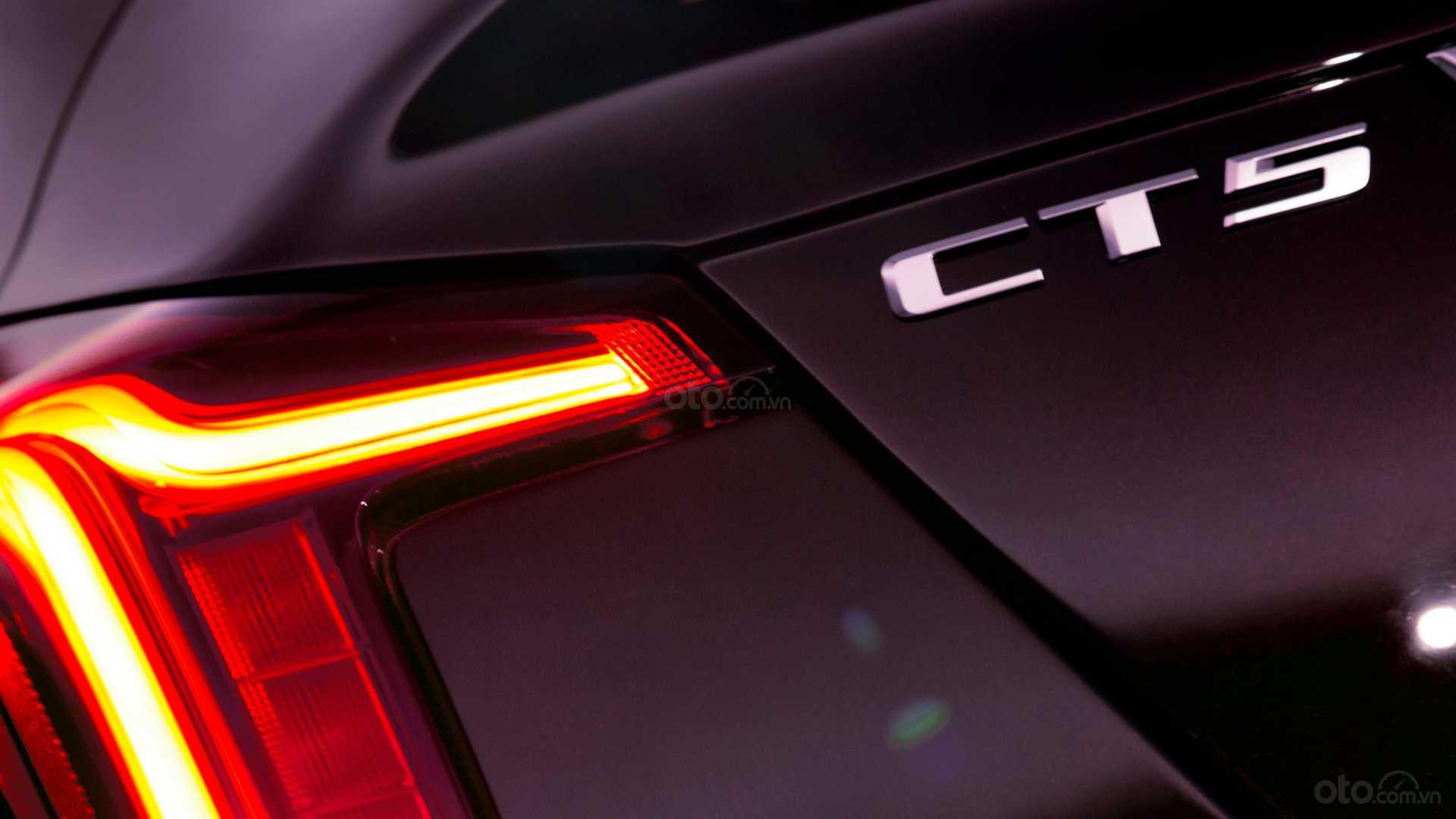 Đánh giá xe Cadillac CT5 2020