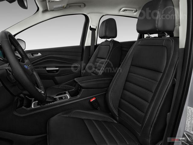 Ghế trước của Ford Escape 2019.