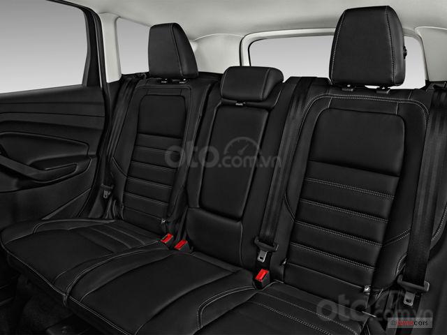 Ghế sau của Ford Escape 2019.