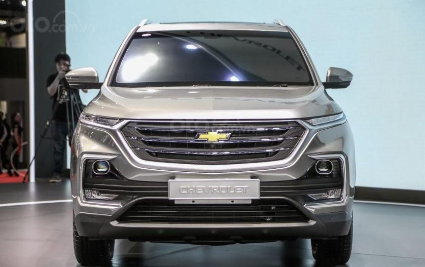 Đánh giá xe Chevrolet Captiva 2020 - đầu xe 1