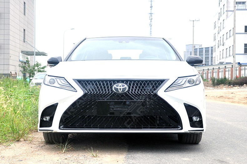 Toyota Camry 2019 gắn thêm bộ cản Lexus LS