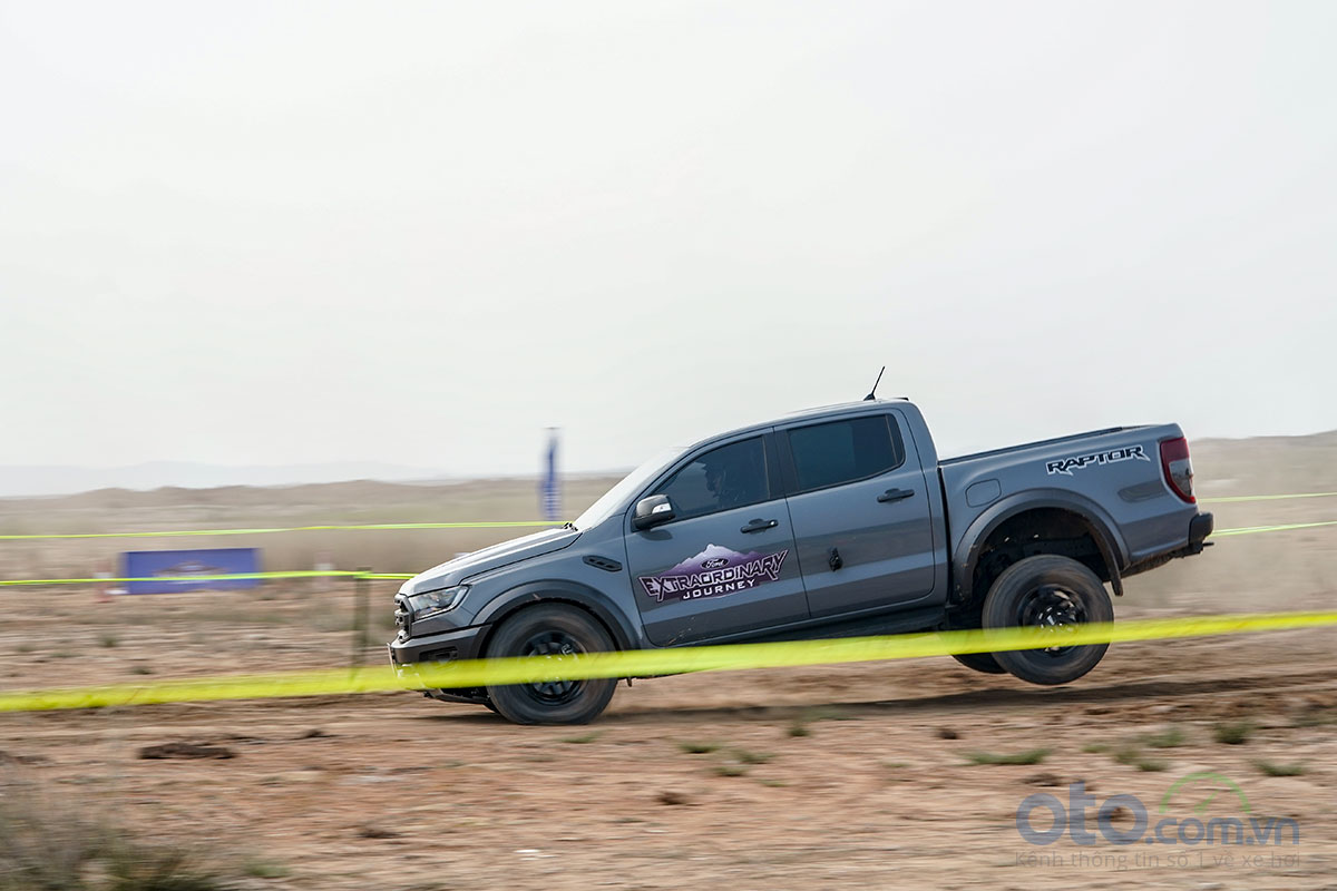 Đánh giá xe Ford Ranger Raptor 2019: Vận hành 2 Đánh giá xe Ford Ranger Raptor 2019: Vận hành 2.