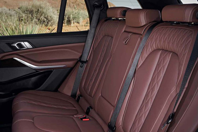 "Soi" chi tiết mẫu BMW X5 2019 sắp về Việt Nam, cạnh tranh với Audi Q7 7 "Soi" chi tiết mẫu BMW X5 2019 sắp về Việt Nam, cạnh tranh với Audi Q7 a7