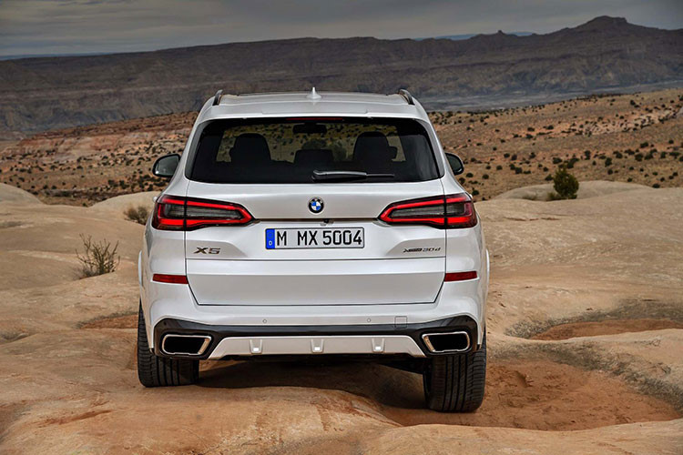 "Soi" chi tiết mẫu BMW X5 2019 sắp về Việt Nam, cạnh tranh với Audi Q7 4 "Soi" chi tiết mẫu BMW X5 2019 sắp về Việt Nam, cạnh tranh với Audi Q7 a4