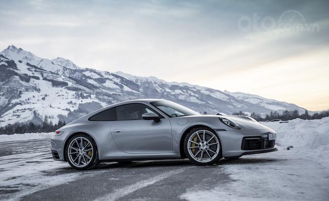 Top 10 mẫu Coupe AWD tốt nhất - Porsche 911 Carrera 4S vẫn là vua