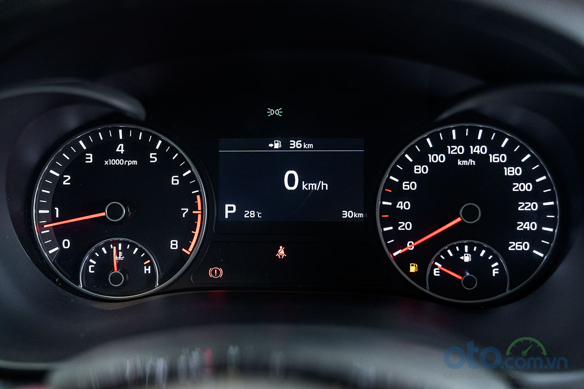 Đánh giá xe Kia Optima 2019: Cụm đồng hồ Đánh giá xe Kia Optima 2019: Cụm đồng hồ.