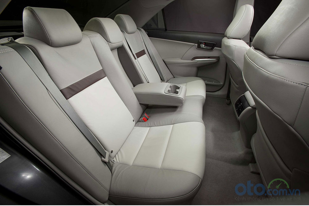 ghế sau Toyota Camry 2018 ghế sau Toyota Camry 2018.
