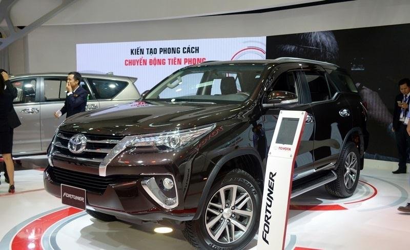 Top 5 xe bán chạy phân khúc SUV 7 chỗ tháng 10/2019 a1