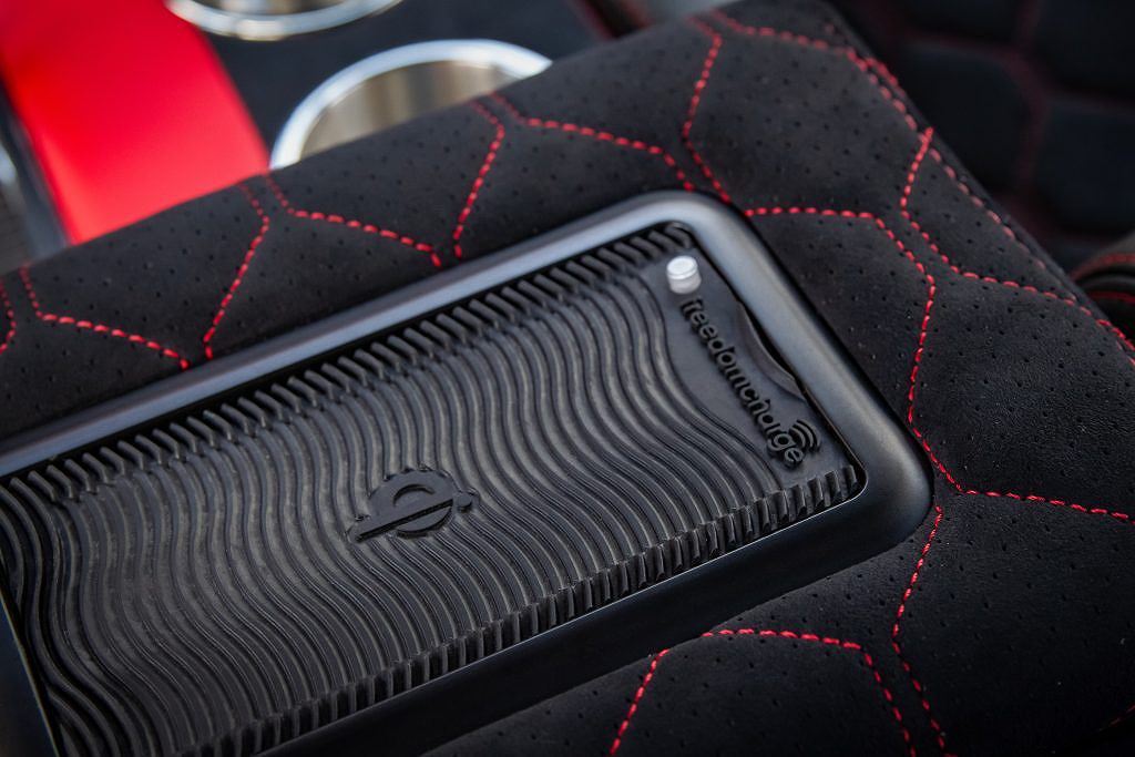 Ngắm chiếc Land Rover Defender mang sức mạnh Mỹ, nội thất đẳng cấp như siêu xe a15