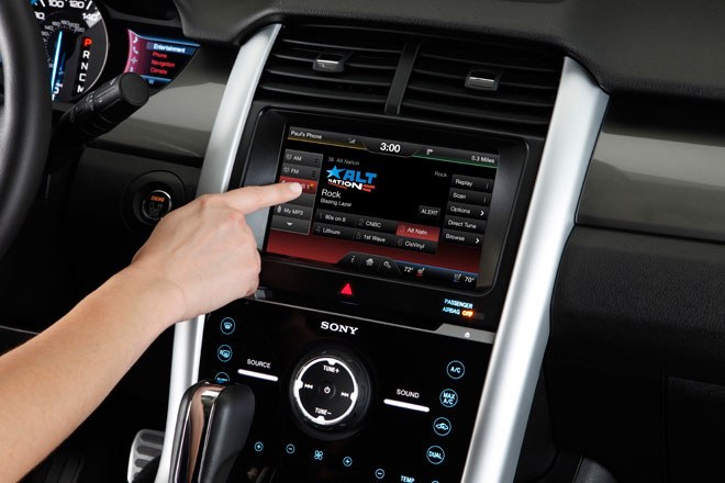  Ô tô nhiều công nghệ: Hiện đại… hại điện! a1