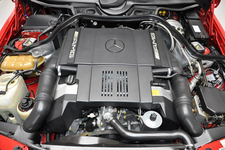 Soi Mercedes E60 AMG 500E 1995 cực hiếm có giá 396 triệu đồng 10 Soi Mercedes E60 AMG 500E 1995 cực hiếm có giá 396 triệu đồng a10