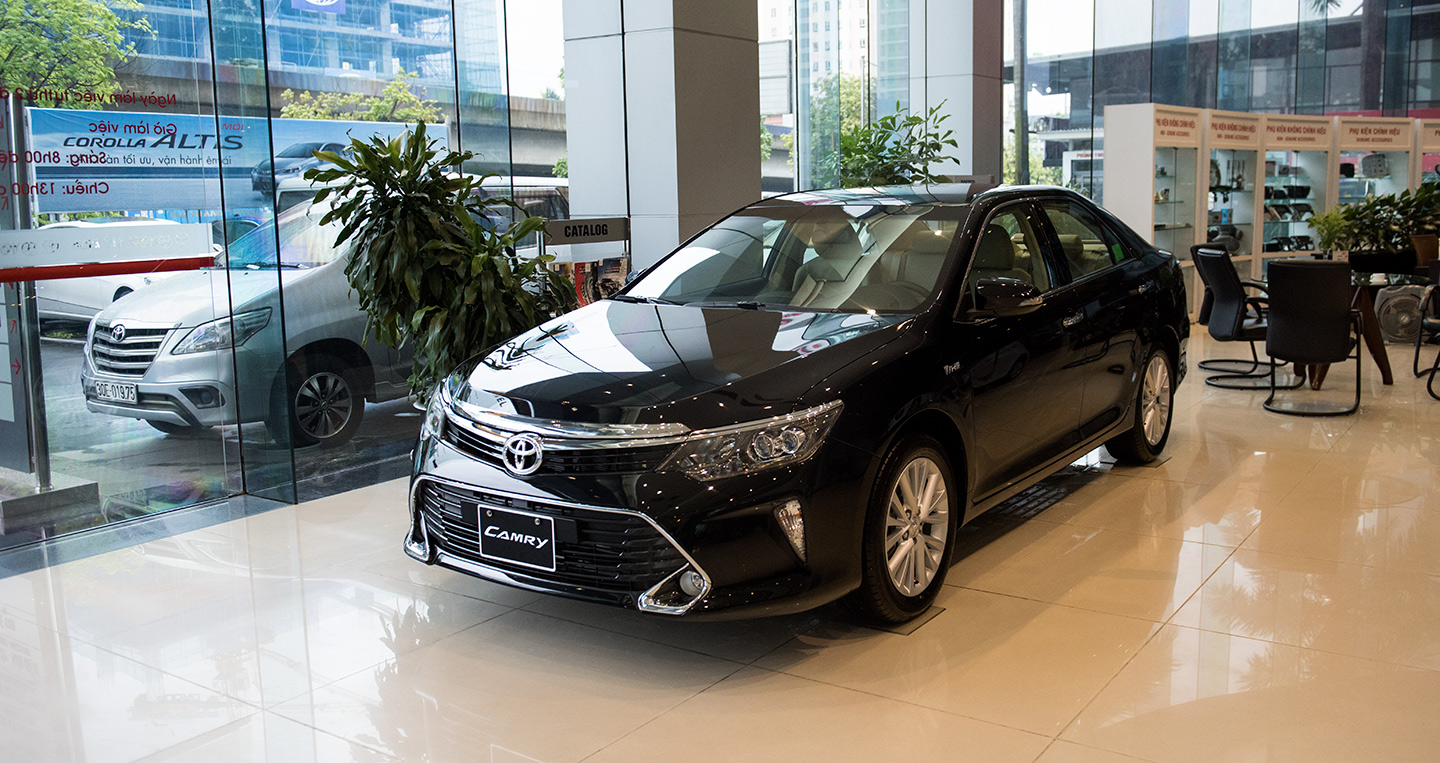 Toyota Camry là một trong những mẫu xe giảm giá mạnh trong tháng 4