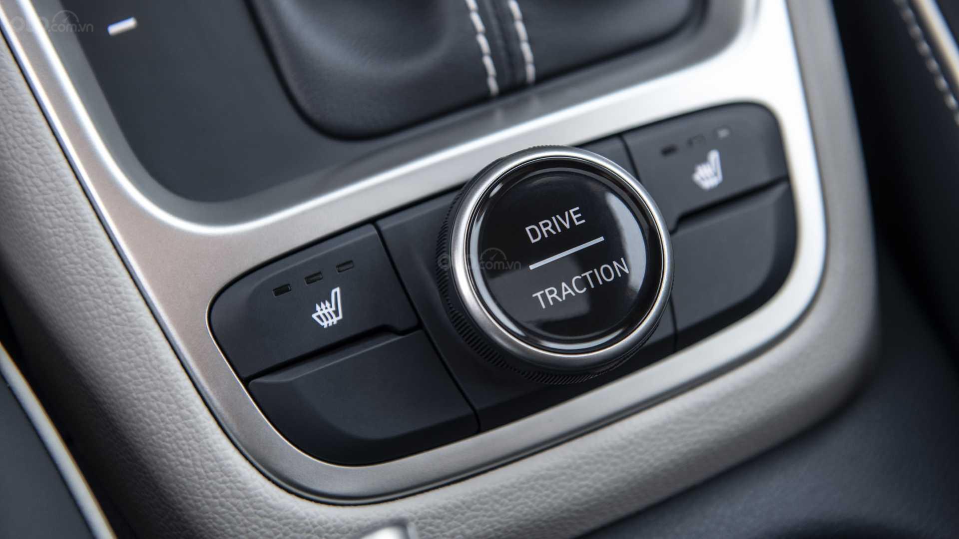 Đánh giá xe Hyundai Venue 2020 phím điều khiển