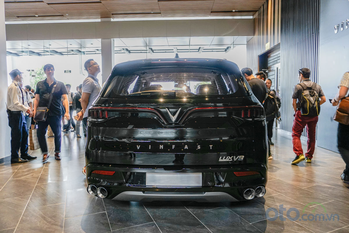 VinFast LUX V8: Chiếc SUV nhanh nhất phân khúc 4.