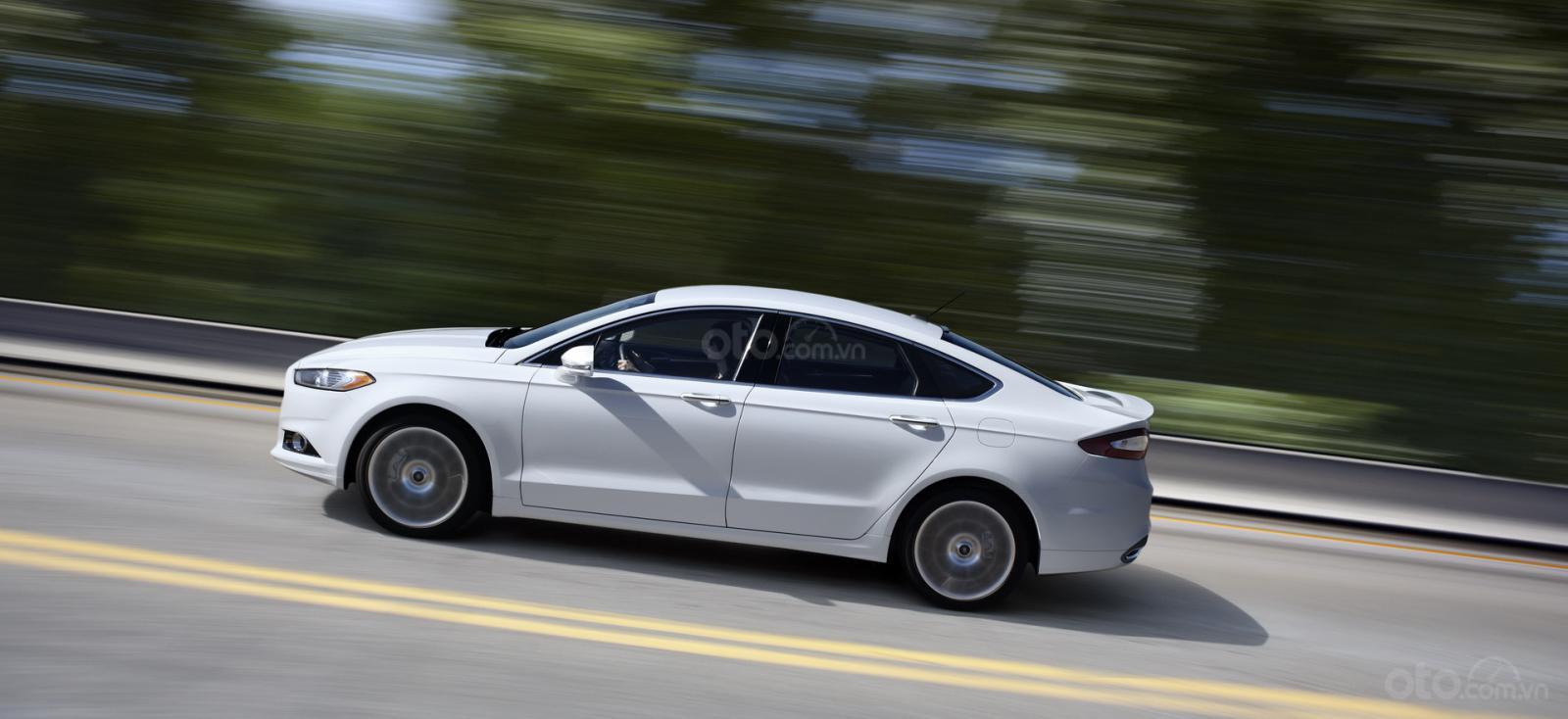 Lỗi xe Ford Fusion đã có báo cáo gây ra tai nạn, thiệt hại