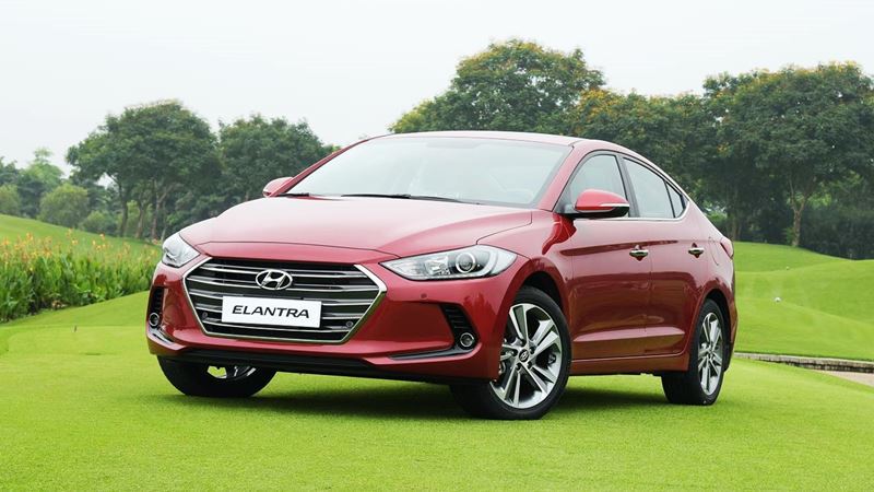 Đầu xe Hyundai Elantra 2018...