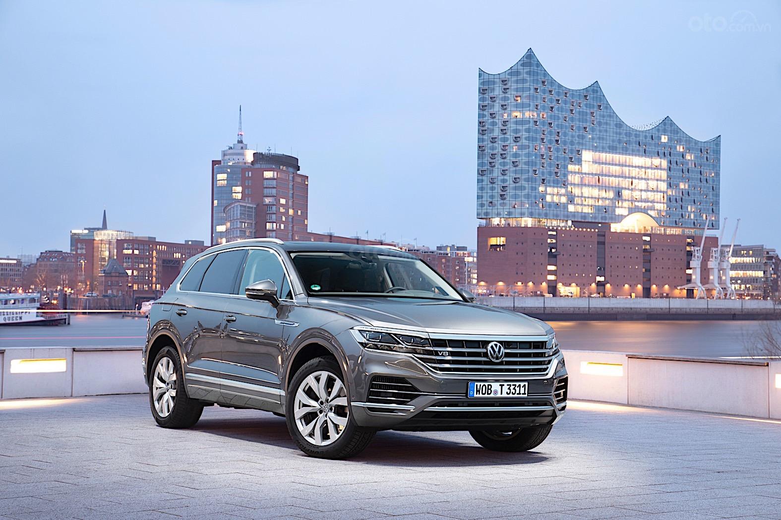 Volkswagen Touareg 2020 chốt giá hơn 1,3 tỷ đồng