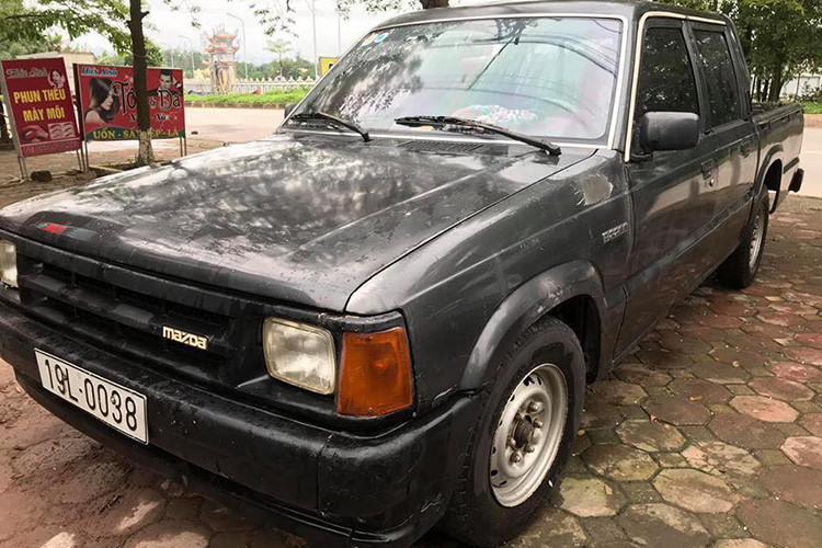 Chiếc Mazda B2200 chỉ còn 35 triệu đồng sau 22 năm sử dụng 1