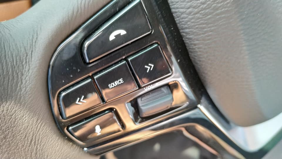 Lột trần nội thất xe SUV VinFast LUX SA2.0, ghế gập phẳng hoàn toàn 1